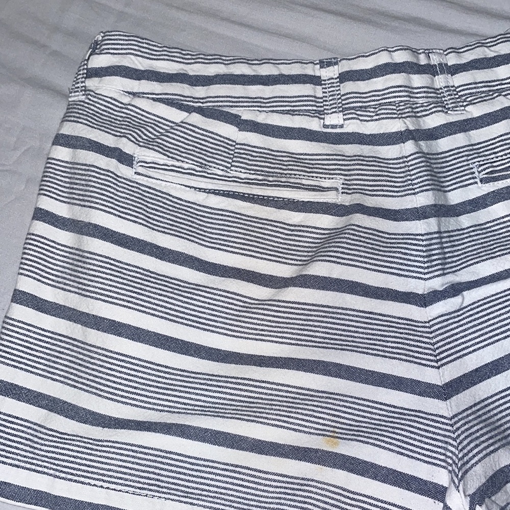 GAP Shorts - Picture 6 of 7